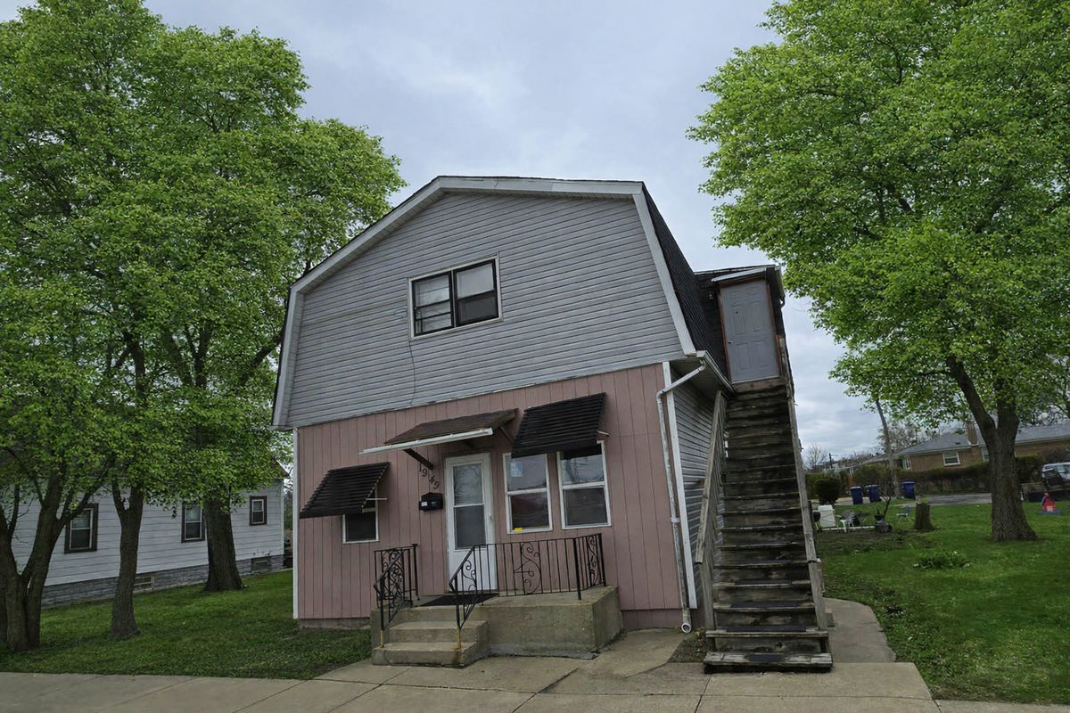 1949 BURR OAK Avenue, Blue Island, IL 60406