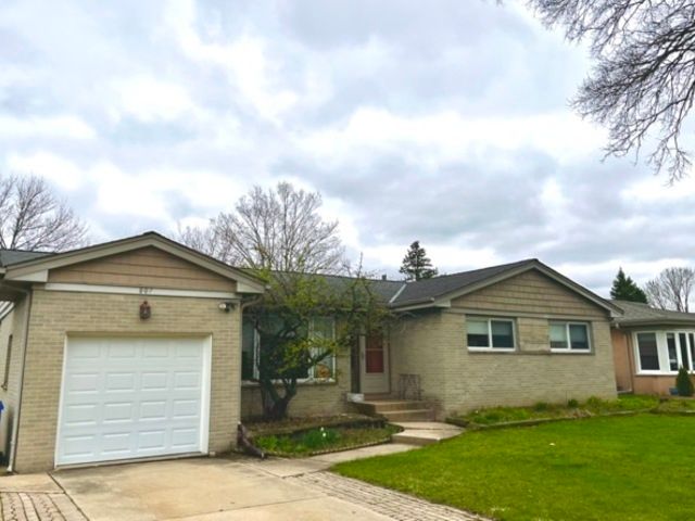 807 S Owen Street — Mount Prospect, IL 60056