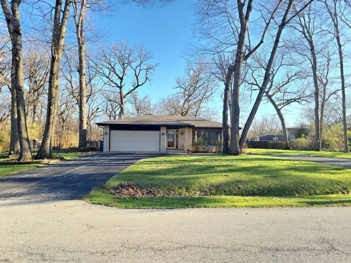 2041 Gaisor Drive, Crete, IL 60417