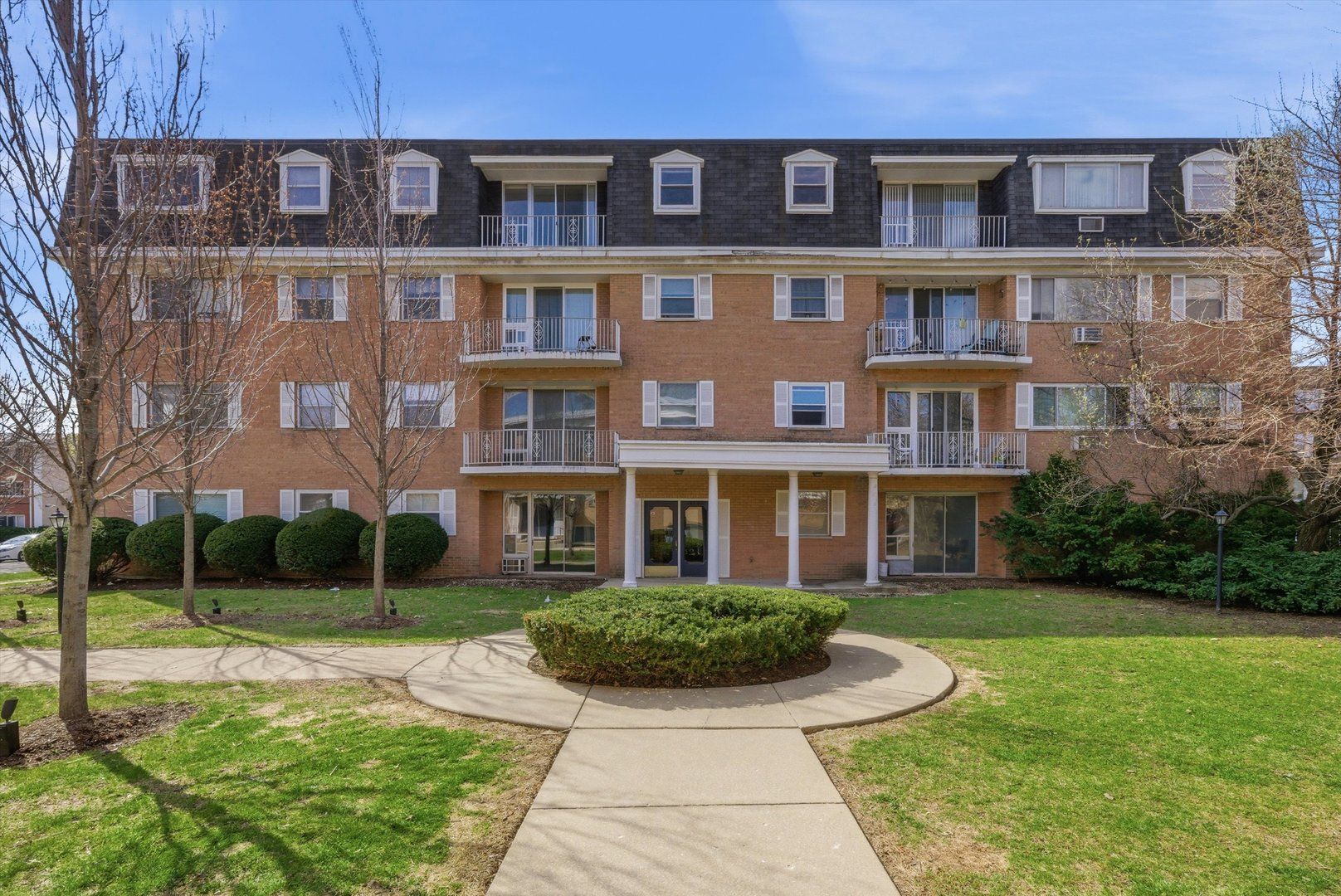 415 Wesley Avenue #21 — Oak Park, IL 60302