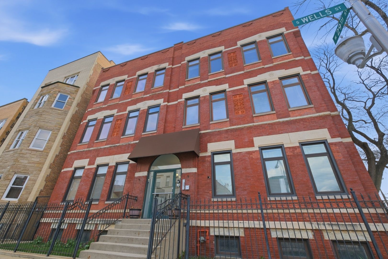 2843 S Wells Street #2E — Chicago, IL 60616