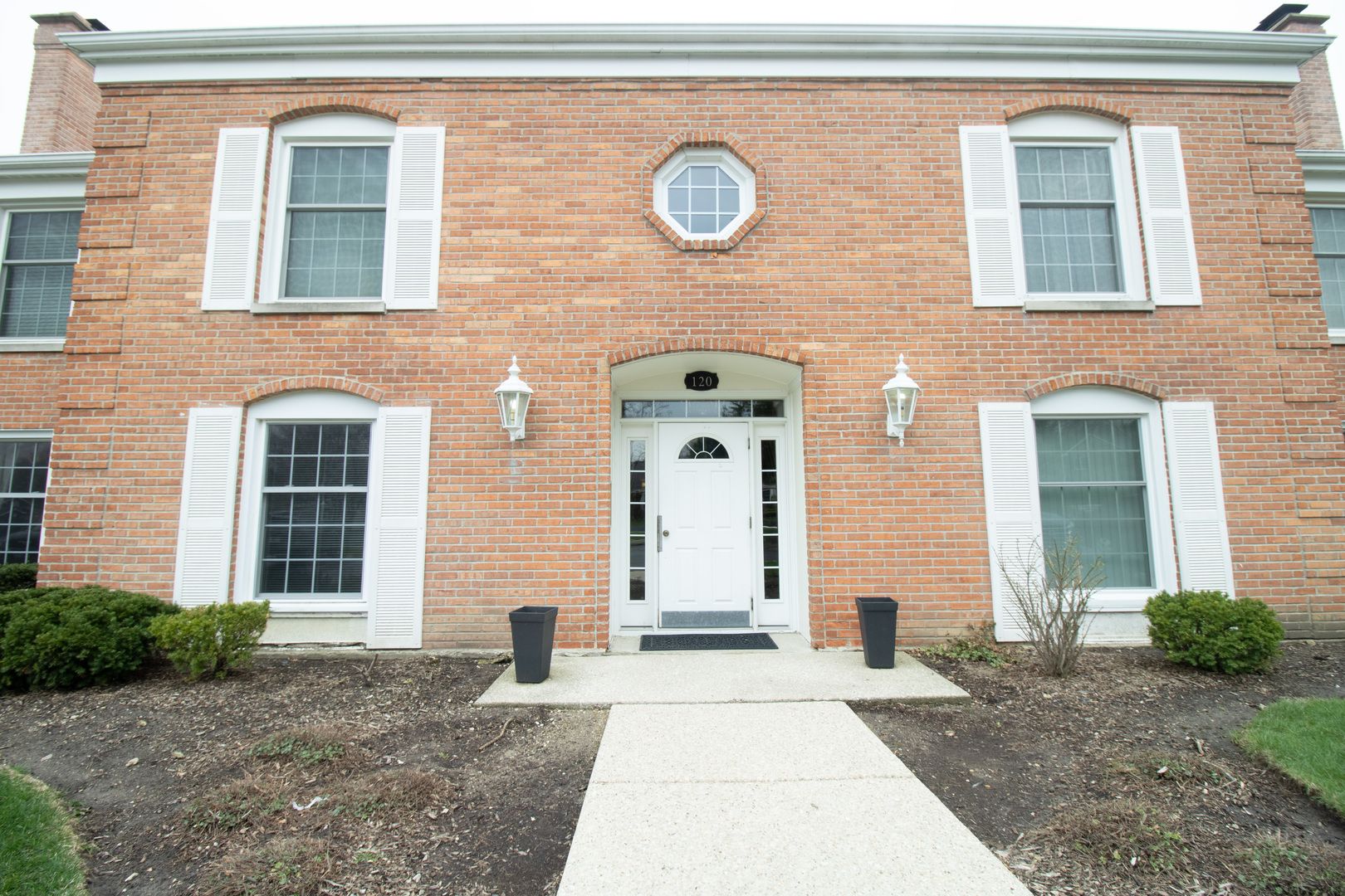120 Carriage Way Drive #202B — Burr Ridge, IL 60527