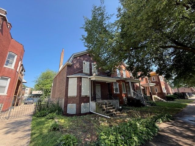 7045 S Prairie Avenue — Chicago, IL 60637