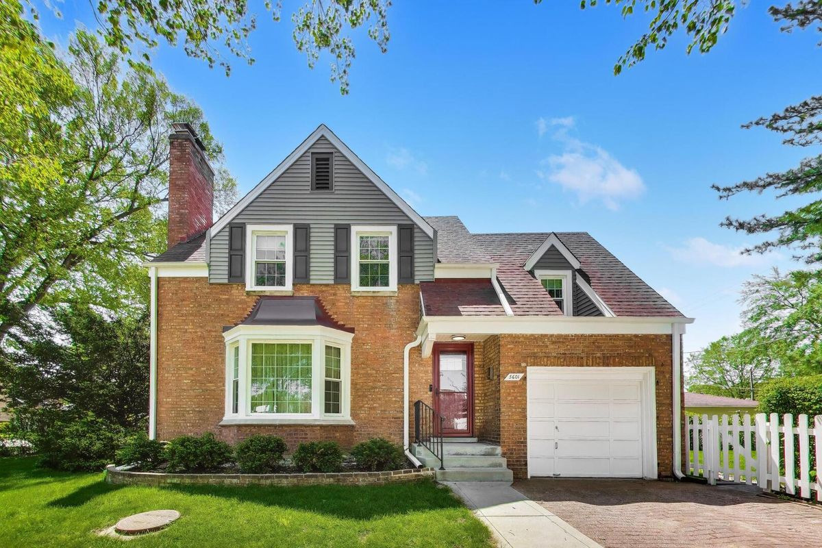 5601 Carol Avenue, Morton Grove, IL 60053