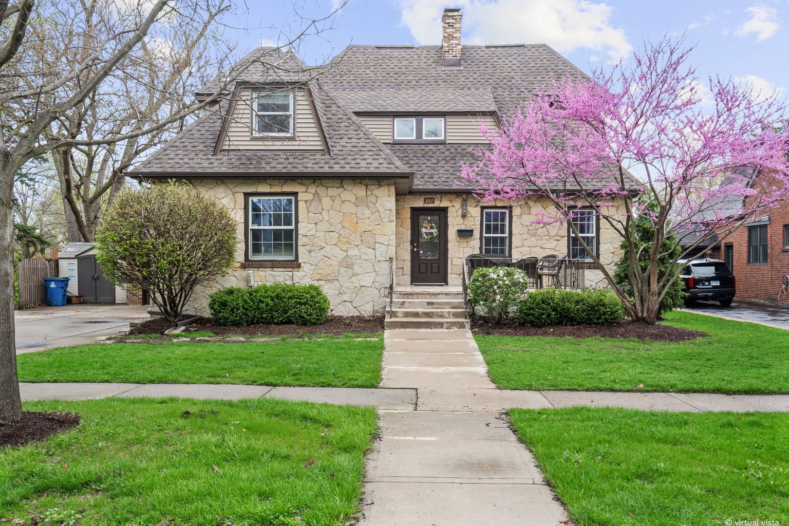397 Holly Avenue — Elmhurst, IL 60126