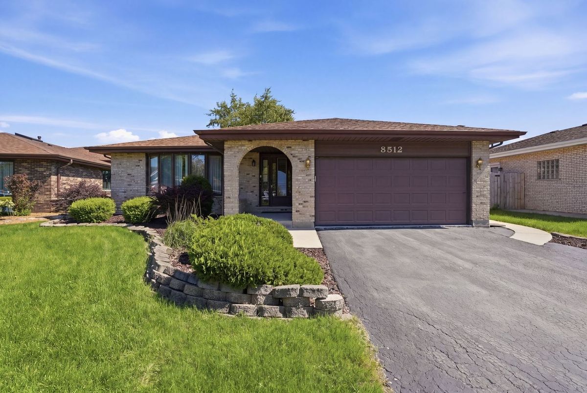 8512 161st Place, Tinley Park, IL 60487