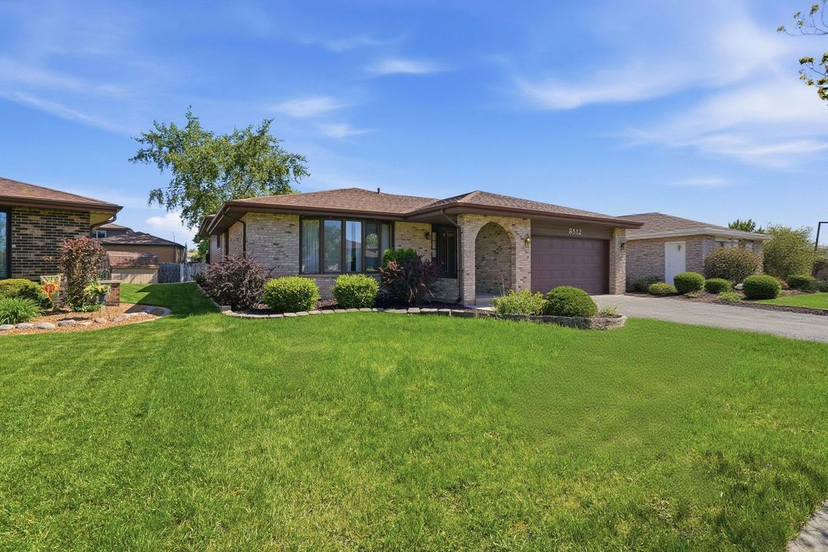 8512 161st Place, Tinley Park, IL 60487