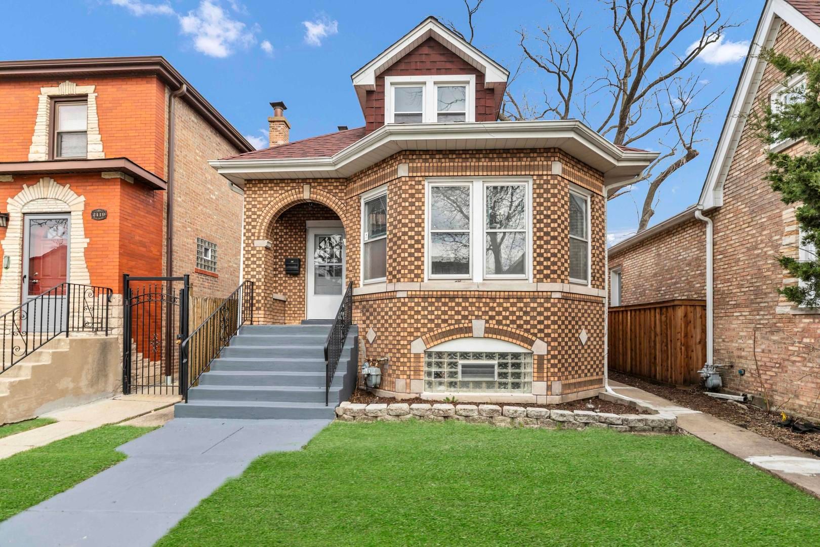 2417 N 76th Avenue — Elmwood Park, IL 60707