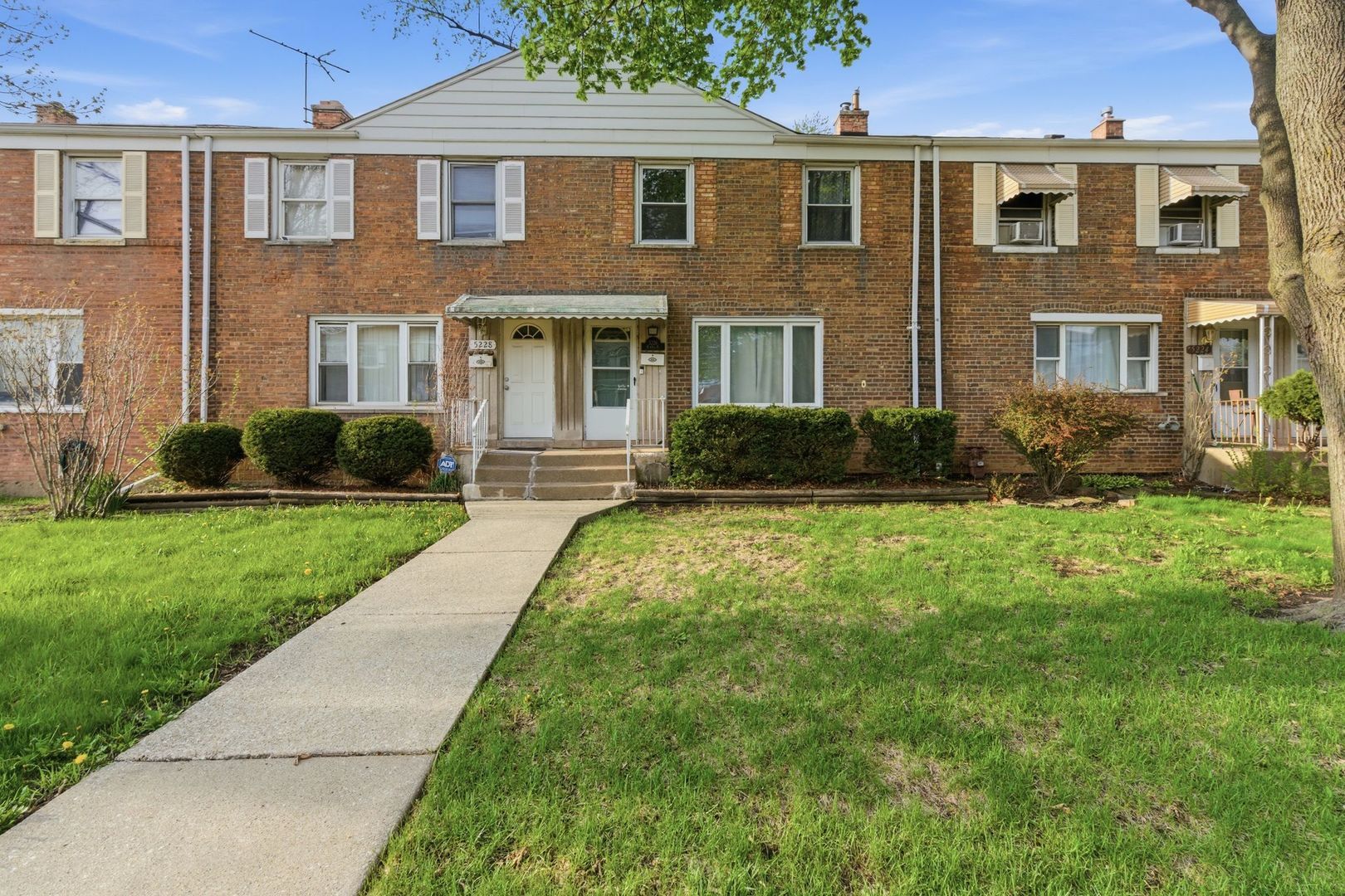5226 W 64TH Place — Chicago, IL 60638