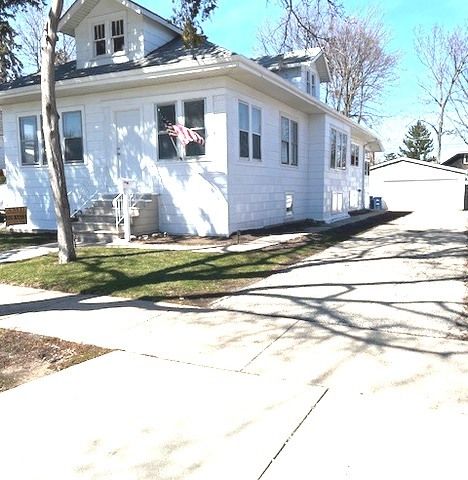 1548 Campbell Avenue — Des Plaines, IL 60016