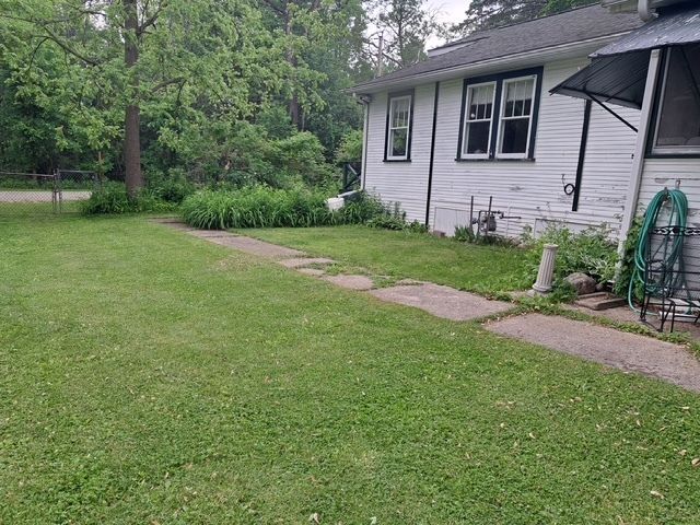 W862 Florence Road, Bloomfield, WI 53128