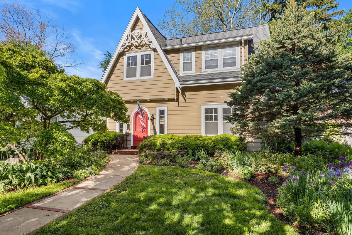 713 Lynn Street, Champaign, IL 61820