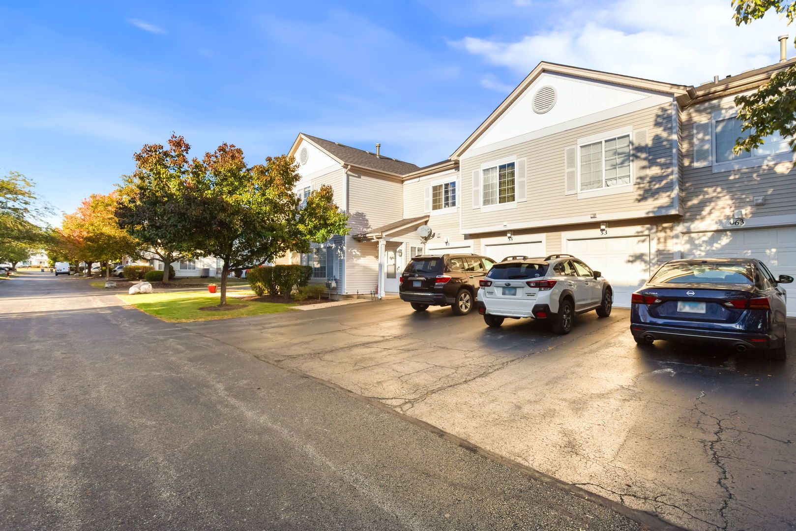 53 Braxton Lane #53 — Aurora, IL 60504