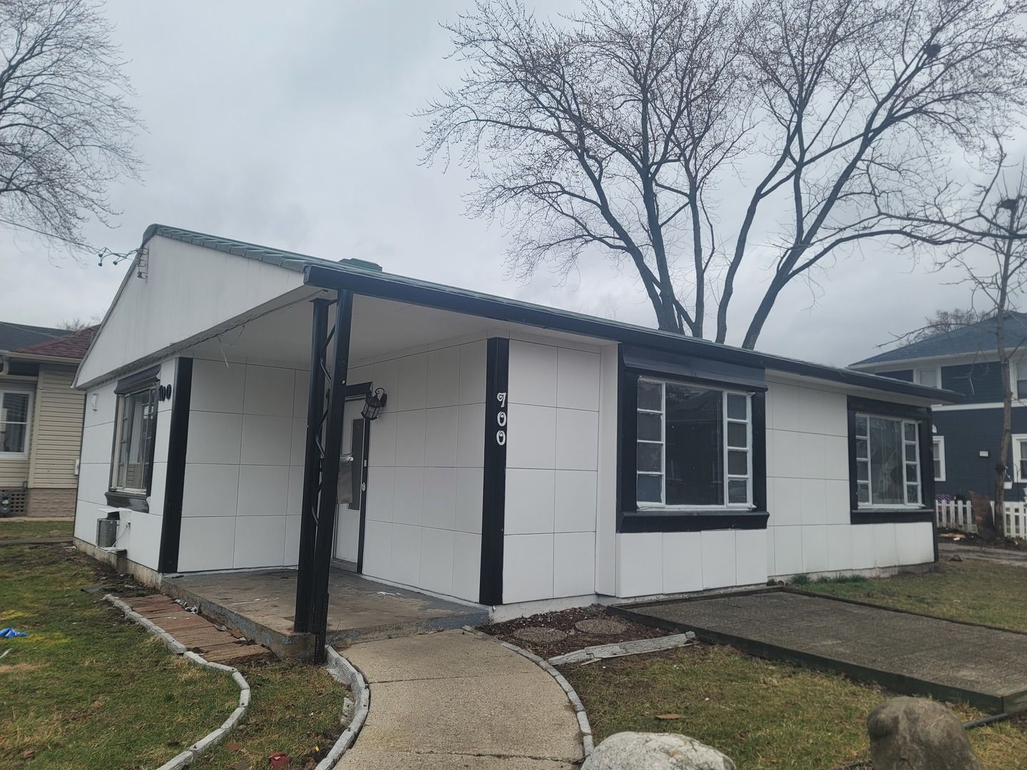 700 George Avenue — Aurora, IL 60505