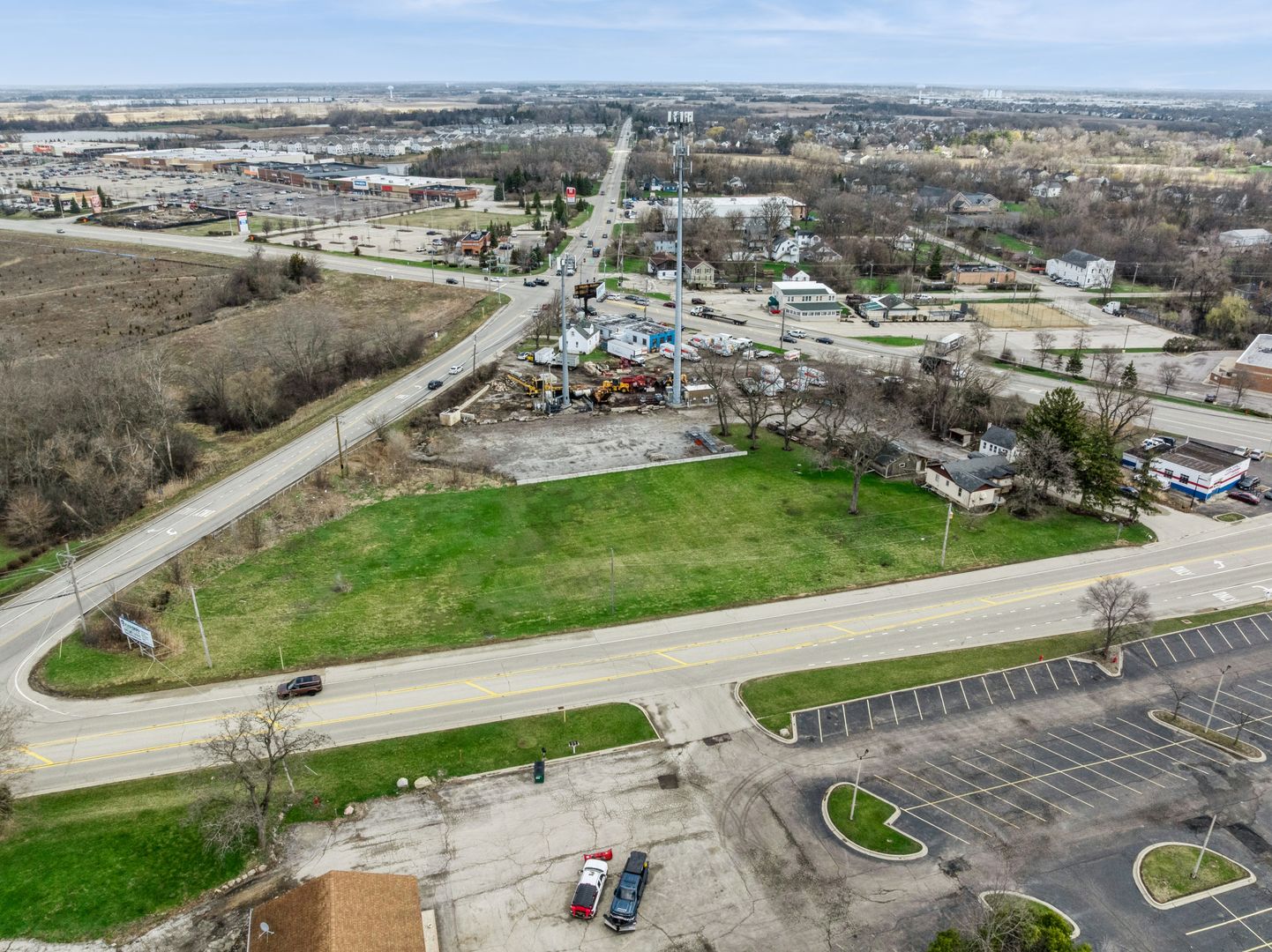 20922 W Il Route 176 — Mundelein, IL 60060