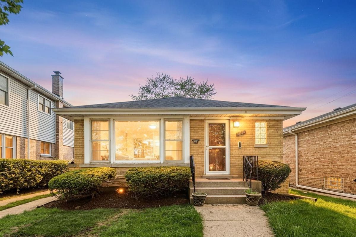 6344 Kildare Avenue, Chicago, IL 60646