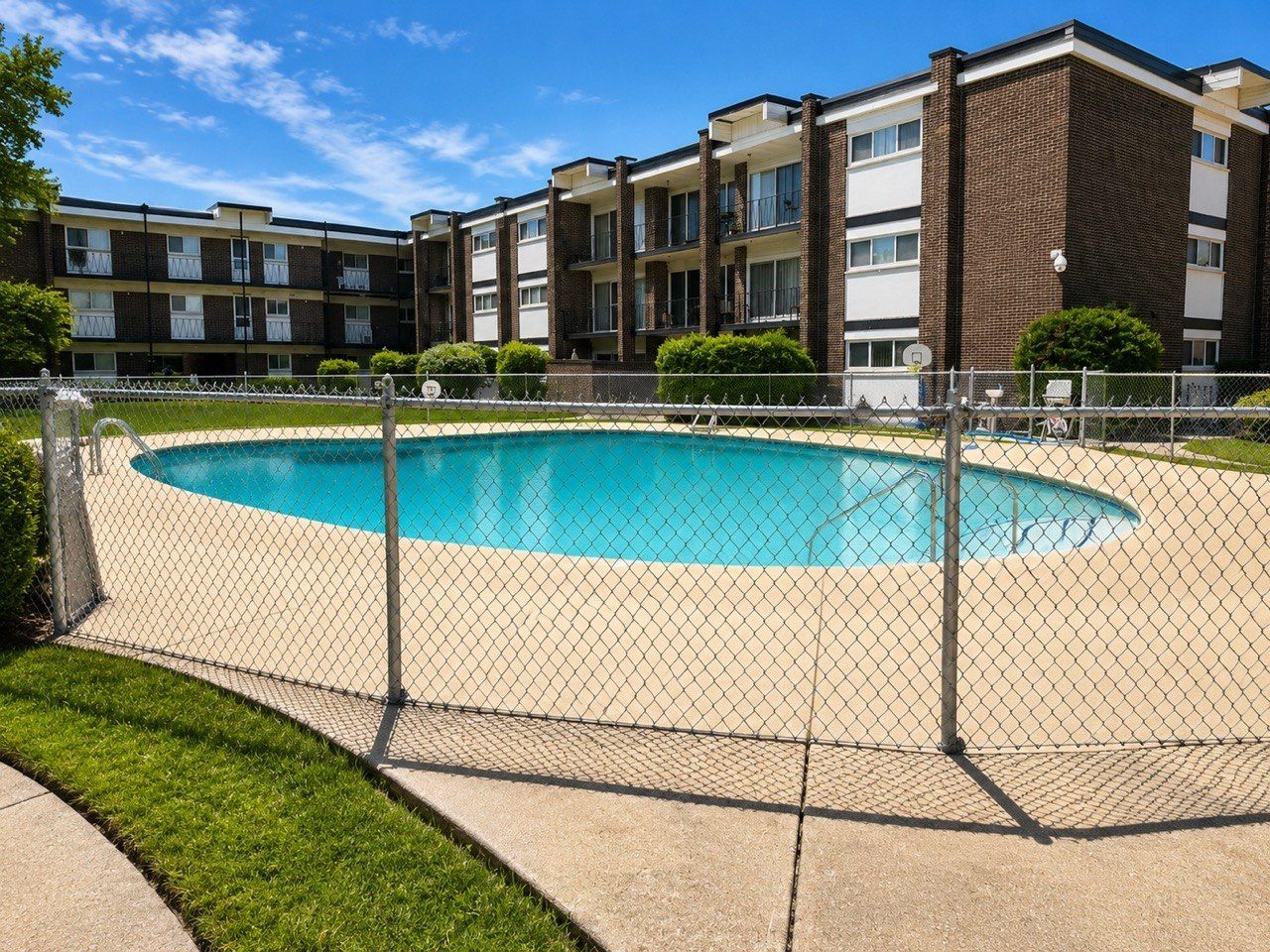 10109 Cherry Parkway #M10 — Skokie, IL 60076