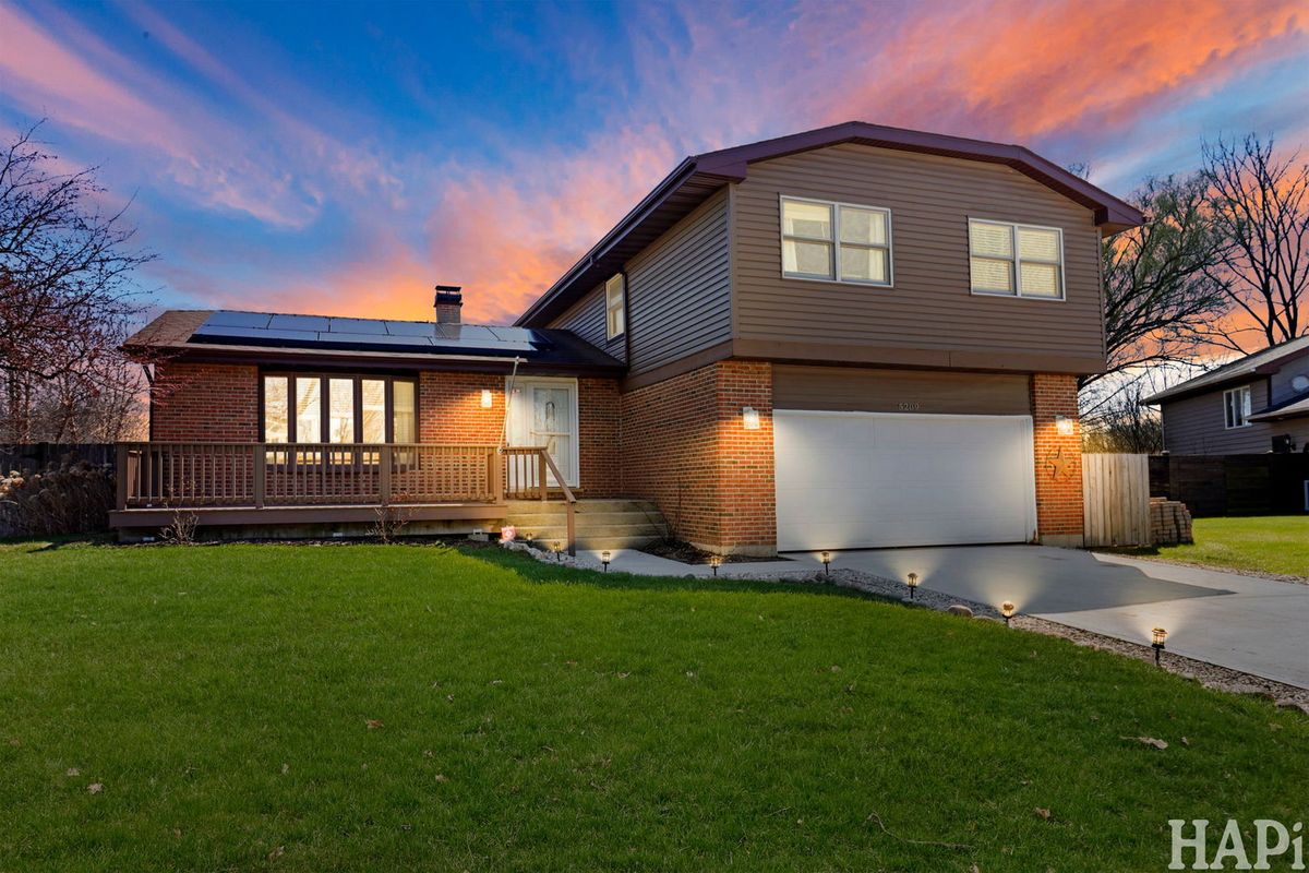 5209 Springdale Lane, McHenry, IL 60050