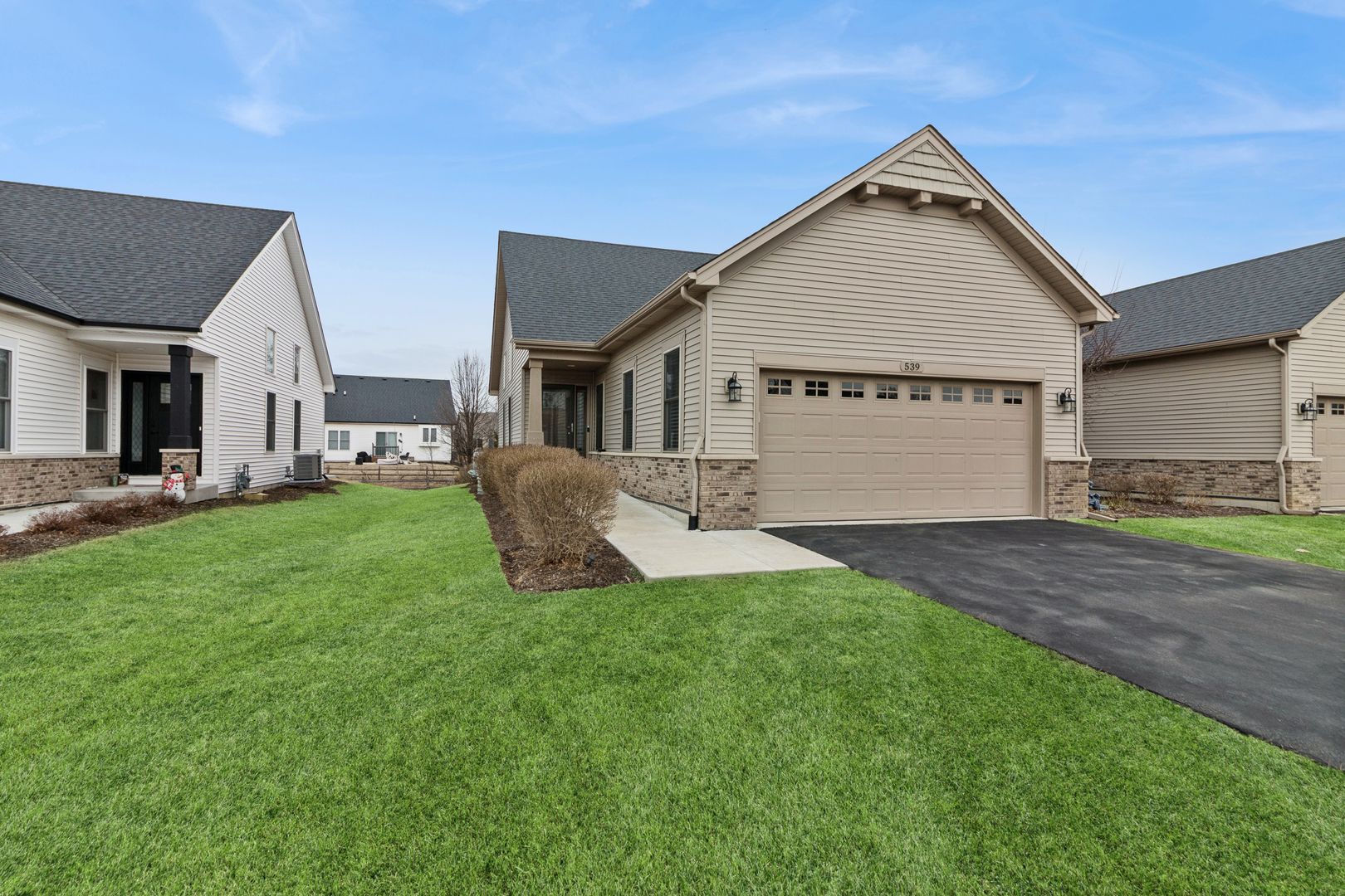 539 Sudbury Circle — Oswego, IL 60543