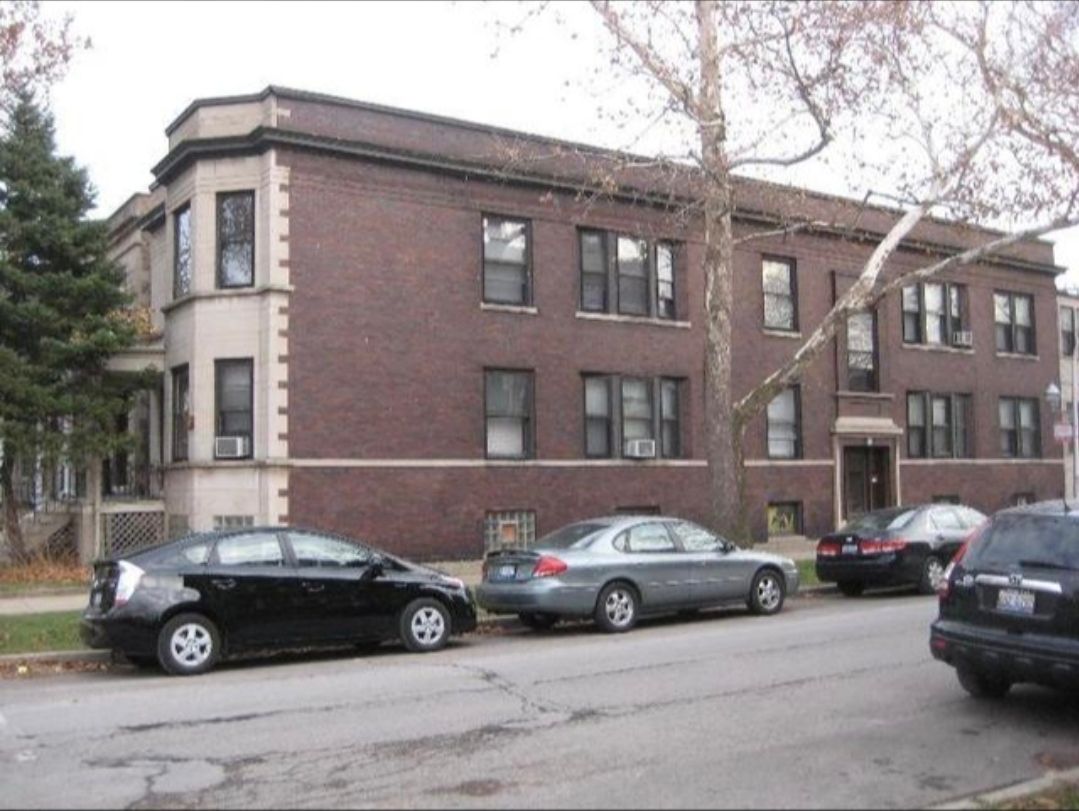 1257 Newport Avenue, Chicago, IL 60657