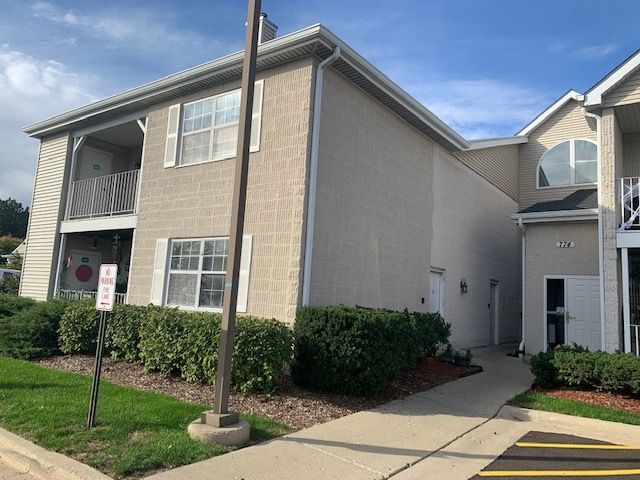 774 N Gary Avenue #201 — Carol Stream, IL 60188
