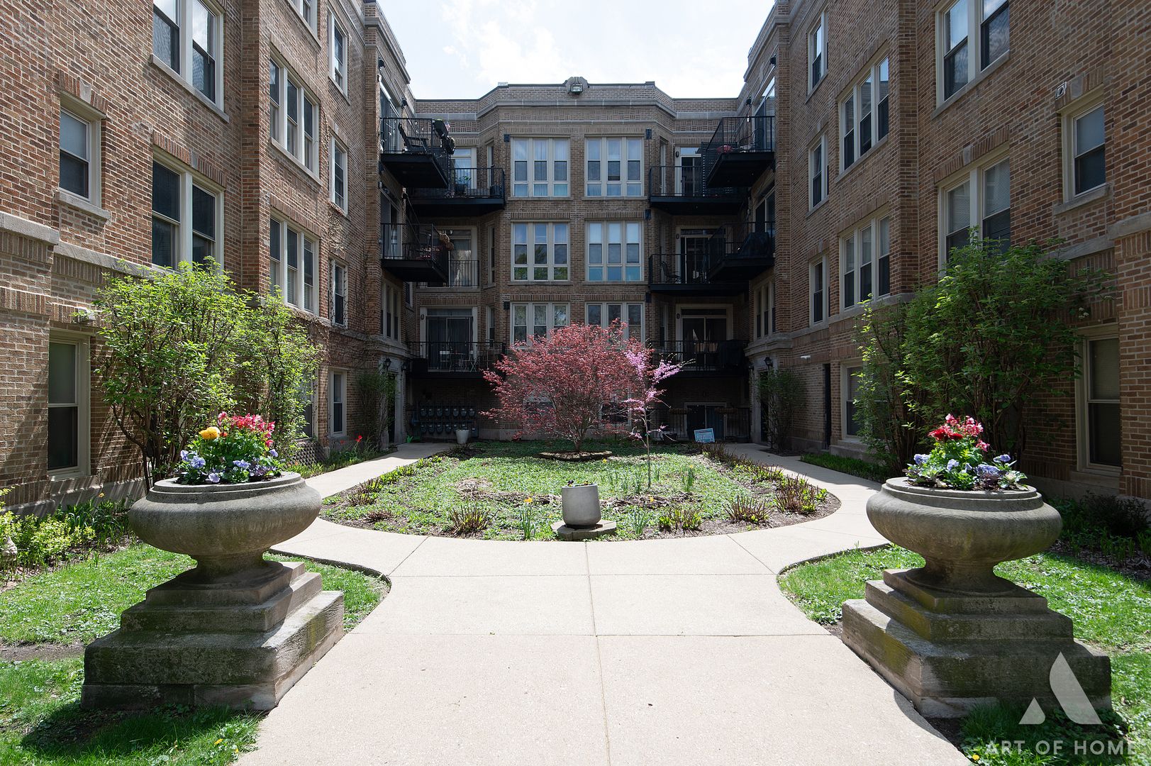 1633 W Pratt Boulevard #2S — Chicago, IL 60626