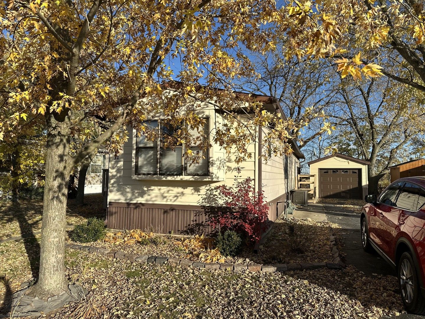 31 Meadowlark Lane — Beecher, IL 60401