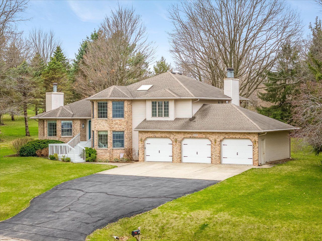 659 Southgate Drive — Davis, IL 61019