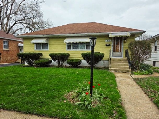18449 Ridgewood Avenue — Lansing, IL 60438