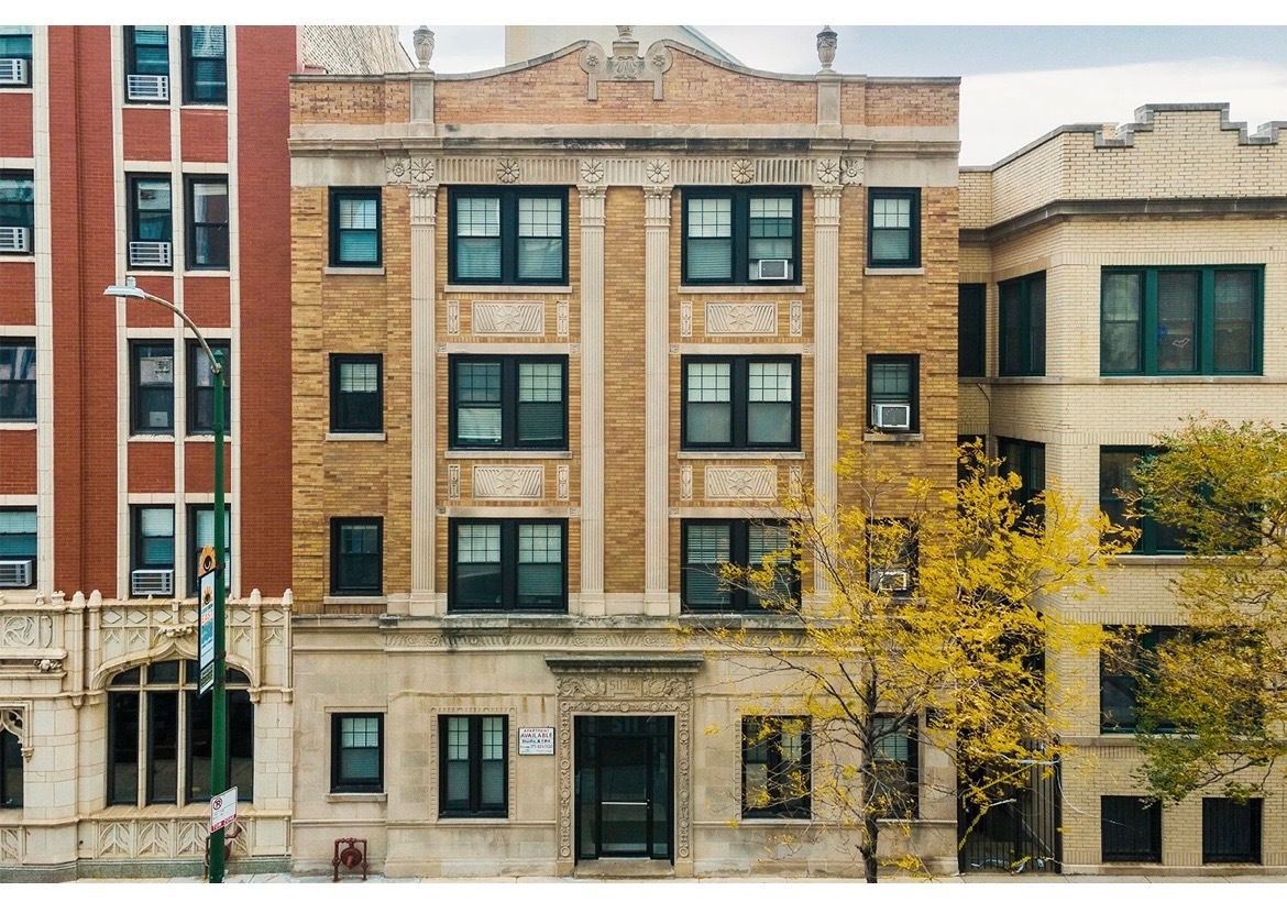 511 Belmont Avenue — Chicago, IL 60657