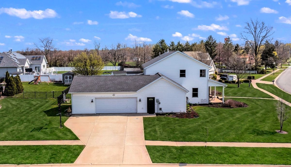 410 W Sangamon Street, Fisher, IL 61843
