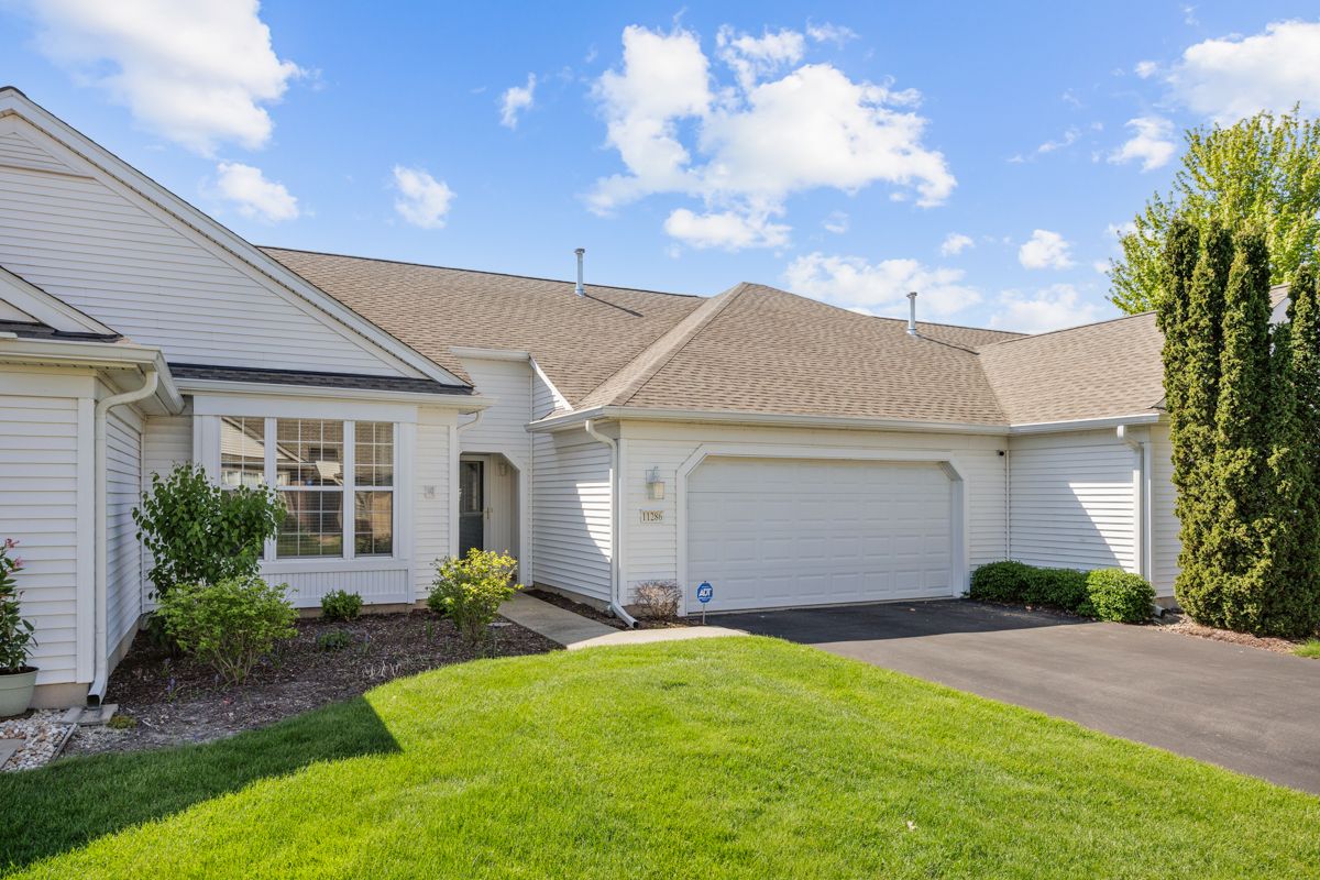 11286 Bellflower Lane, Huntley, IL 60142
