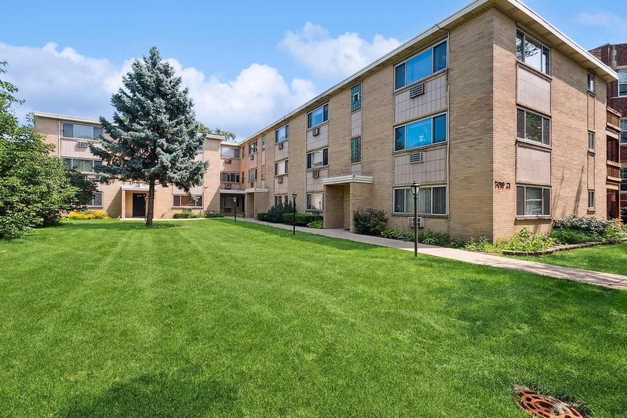 7019 N Ridge Boulevard #3B — Chicago, IL 60645