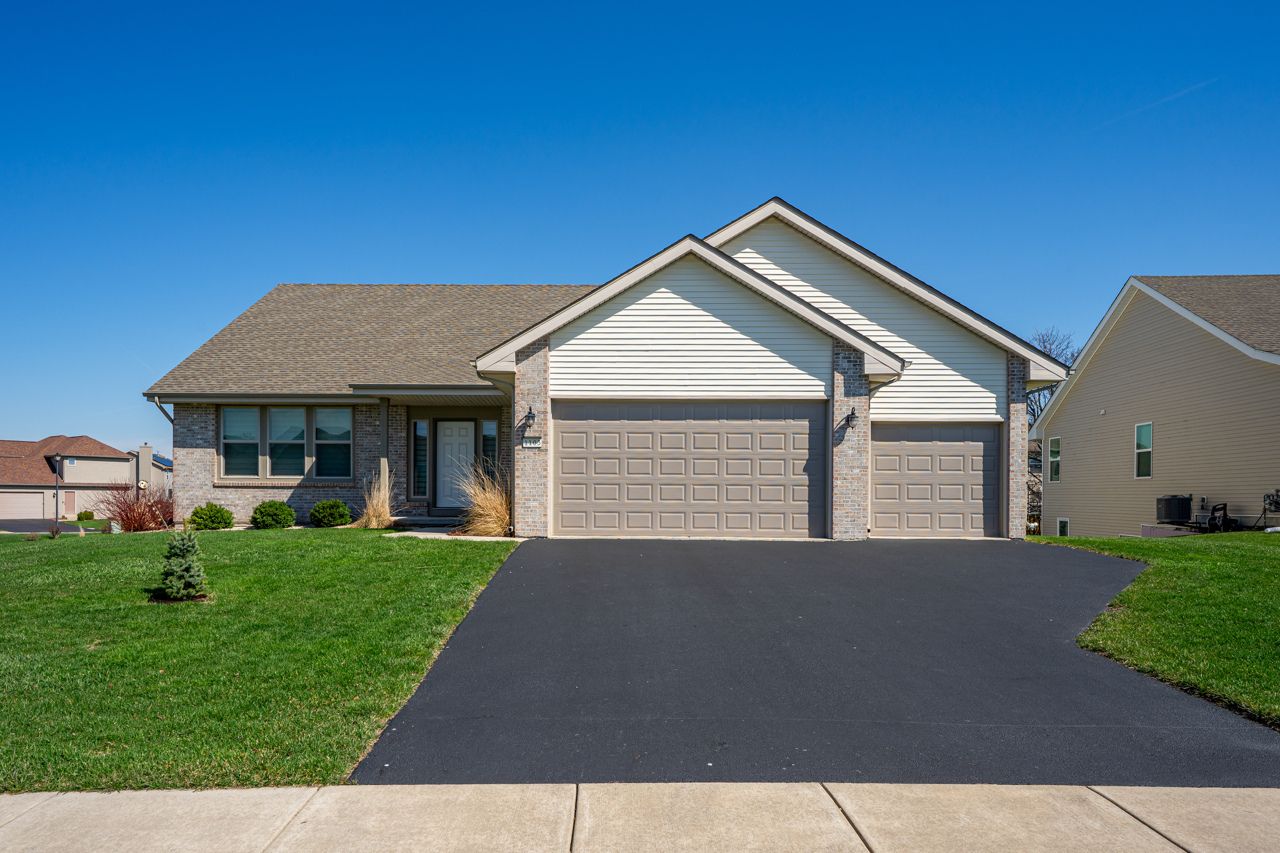 1103 Burlington Way — Davis Junction, IL 61020