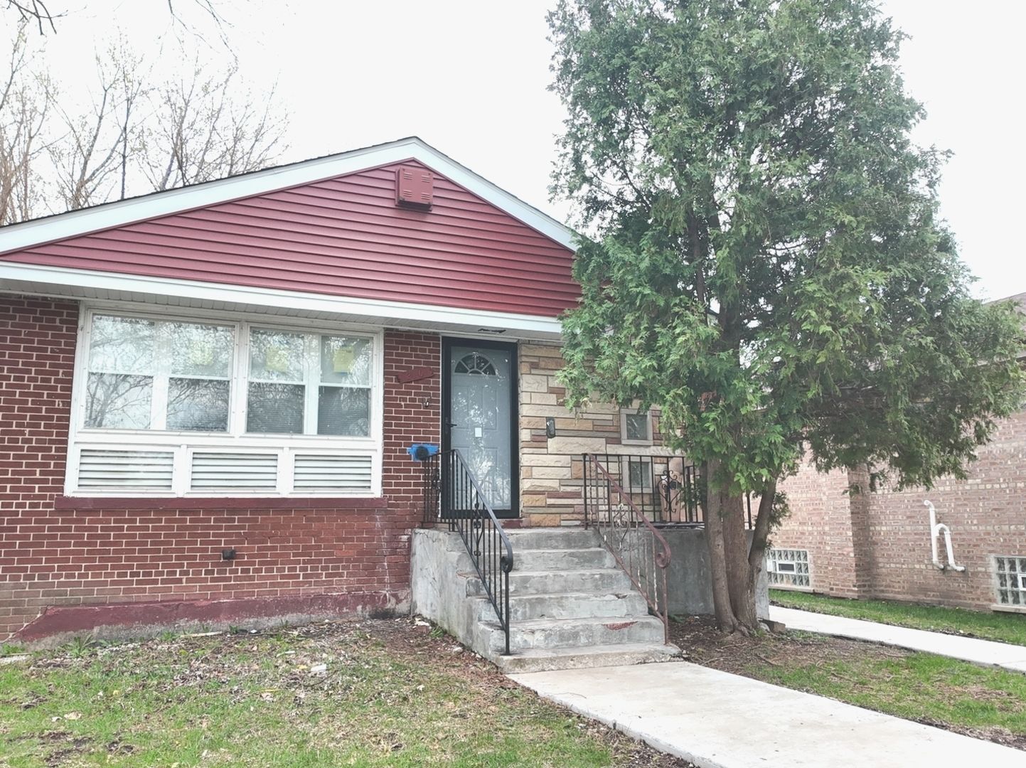 210 Calumet Boulevard — Harvey, IL 60426