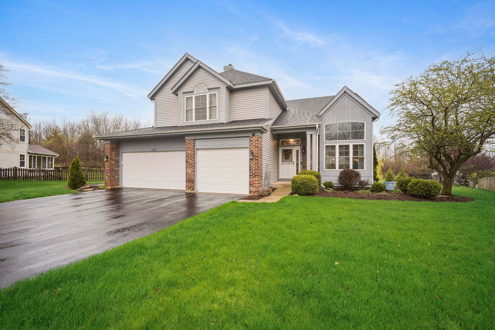 1324 Richmond Lane — Bartlett, IL 60103