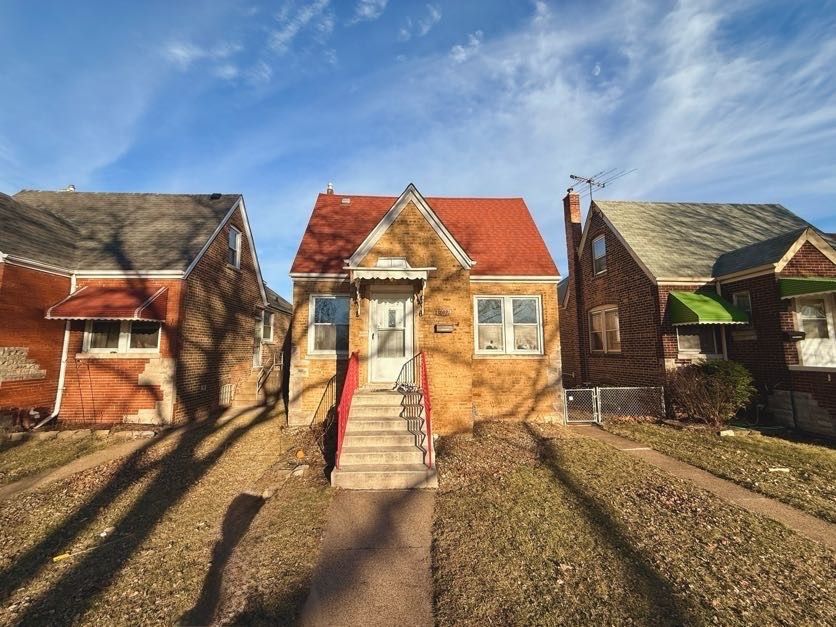 10921 S Avenue H — Chicago, IL 60617