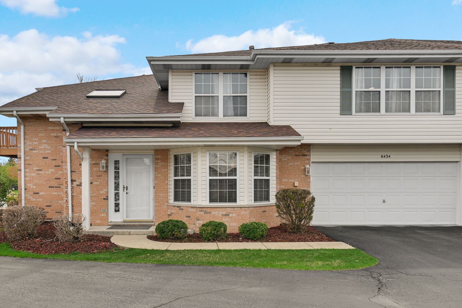 8434 Kirby Drive — Tinley Park, IL 60487