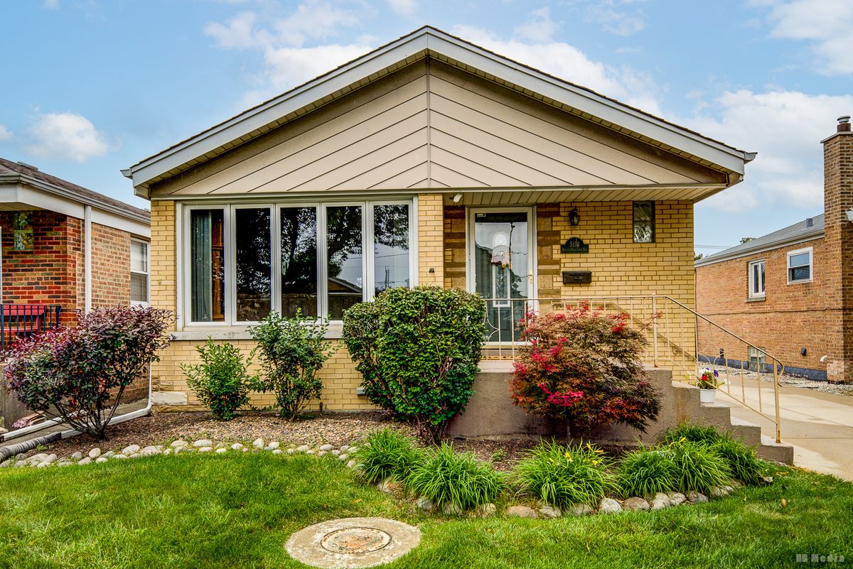 5114 Oak Park Avenue, Chicago, IL 60638