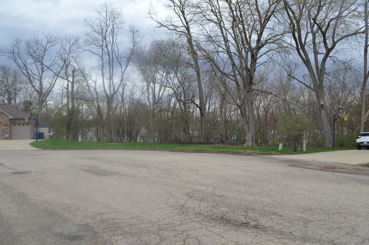 1005 Winding Brook Court, Princeton, IL 61356