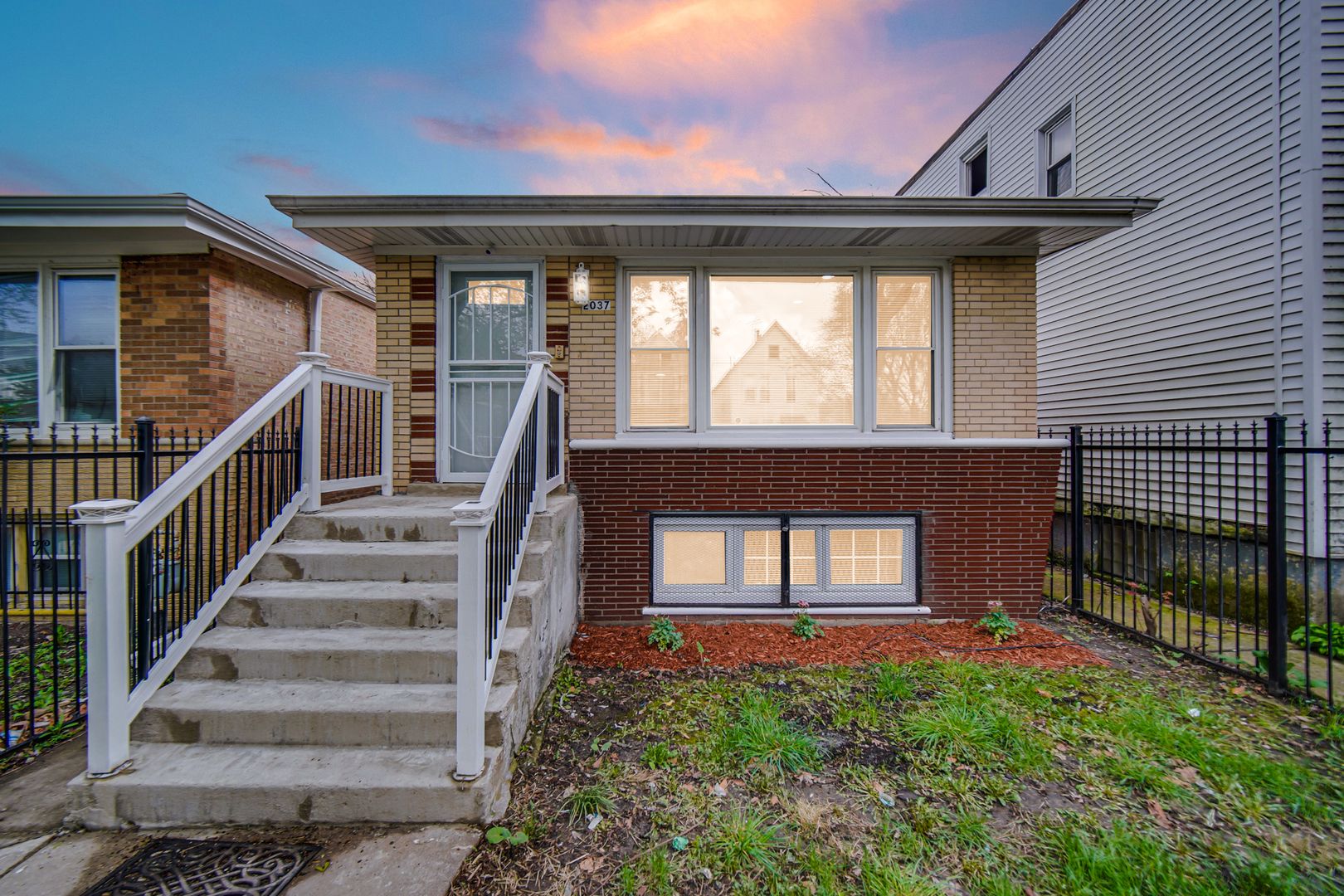 2037 W 69th Place — Chicago, IL 60636