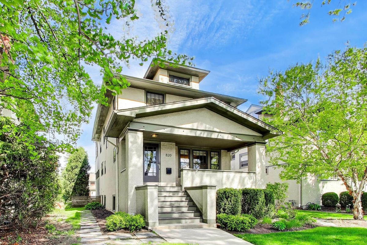 820 Grove Avenue, Oak Park, IL 60302