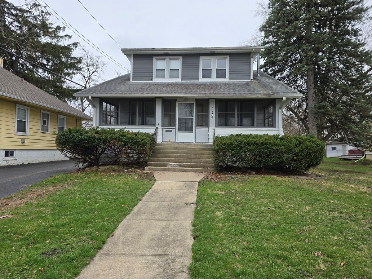 249 Park Boulevard, Villa Park, IL 60181