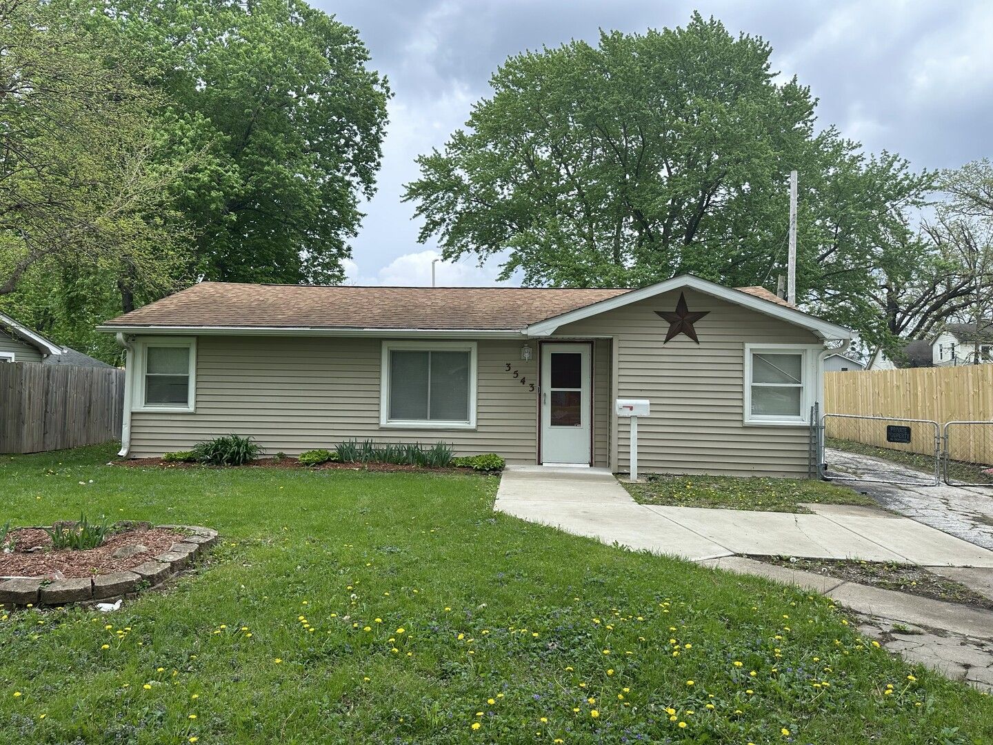 3543 William Street — Steger, IL 60475