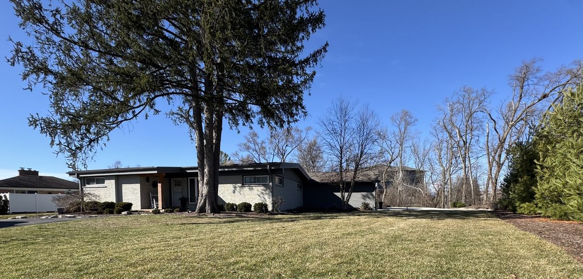 2 Ridge Avenue, Prospect Heights, IL 60070