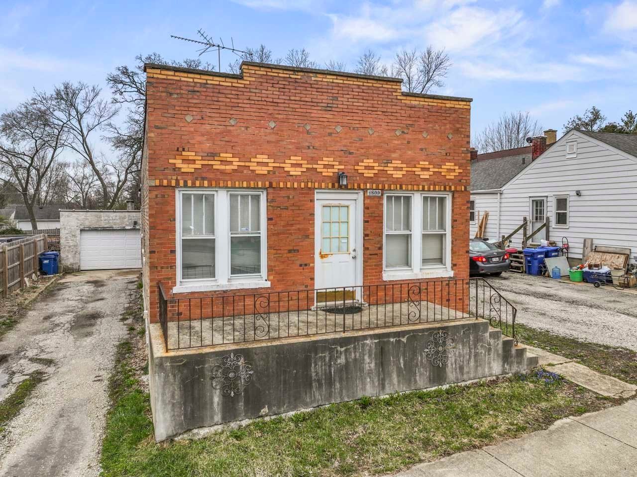 1809 Ogden Avenue — Lisle, IL 60532