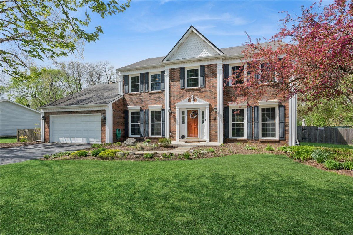 2209 Mecan Drive — Naperville, IL 60564