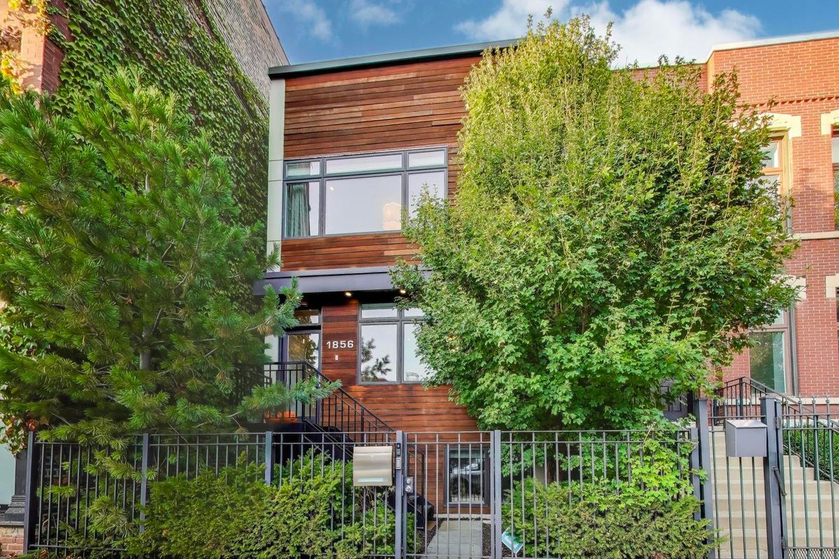 1856 HURON Street, Chicago, IL 60622
