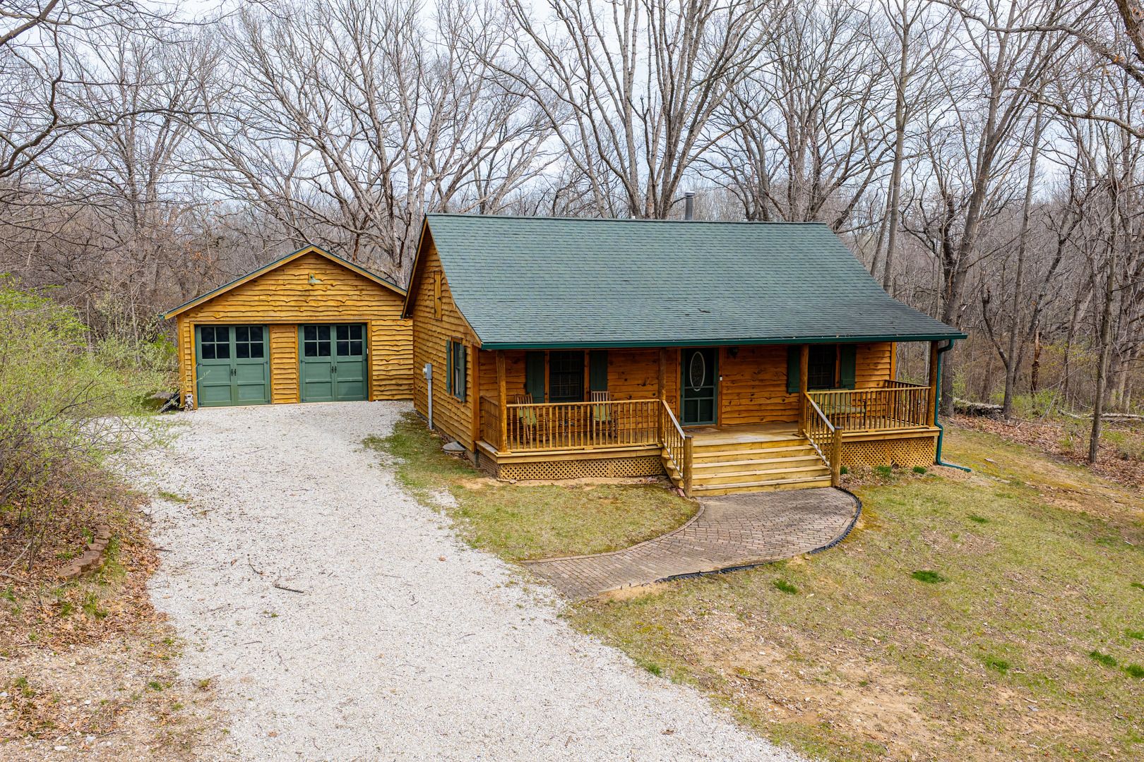 121 Indian Hills Drive — Putnam, IL 61560