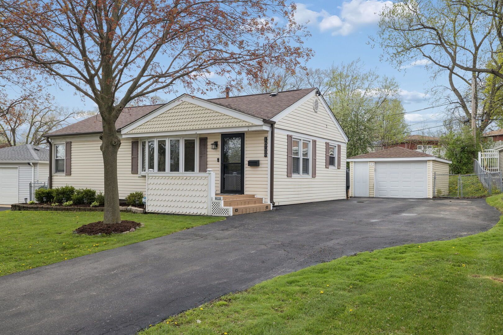 16729 Normandy Drive — Tinley Park, IL 60477